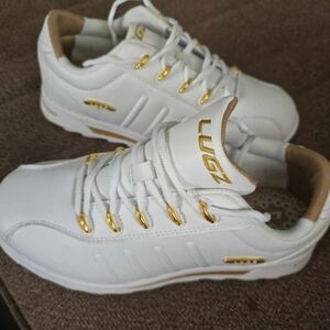 Women like new Lugz Changeover II shoes